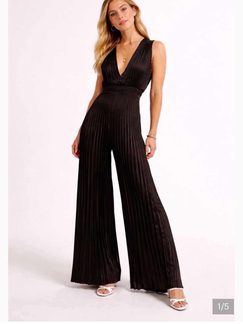 NWT Abercrombie Giselle Pleated Jumpsuit- black